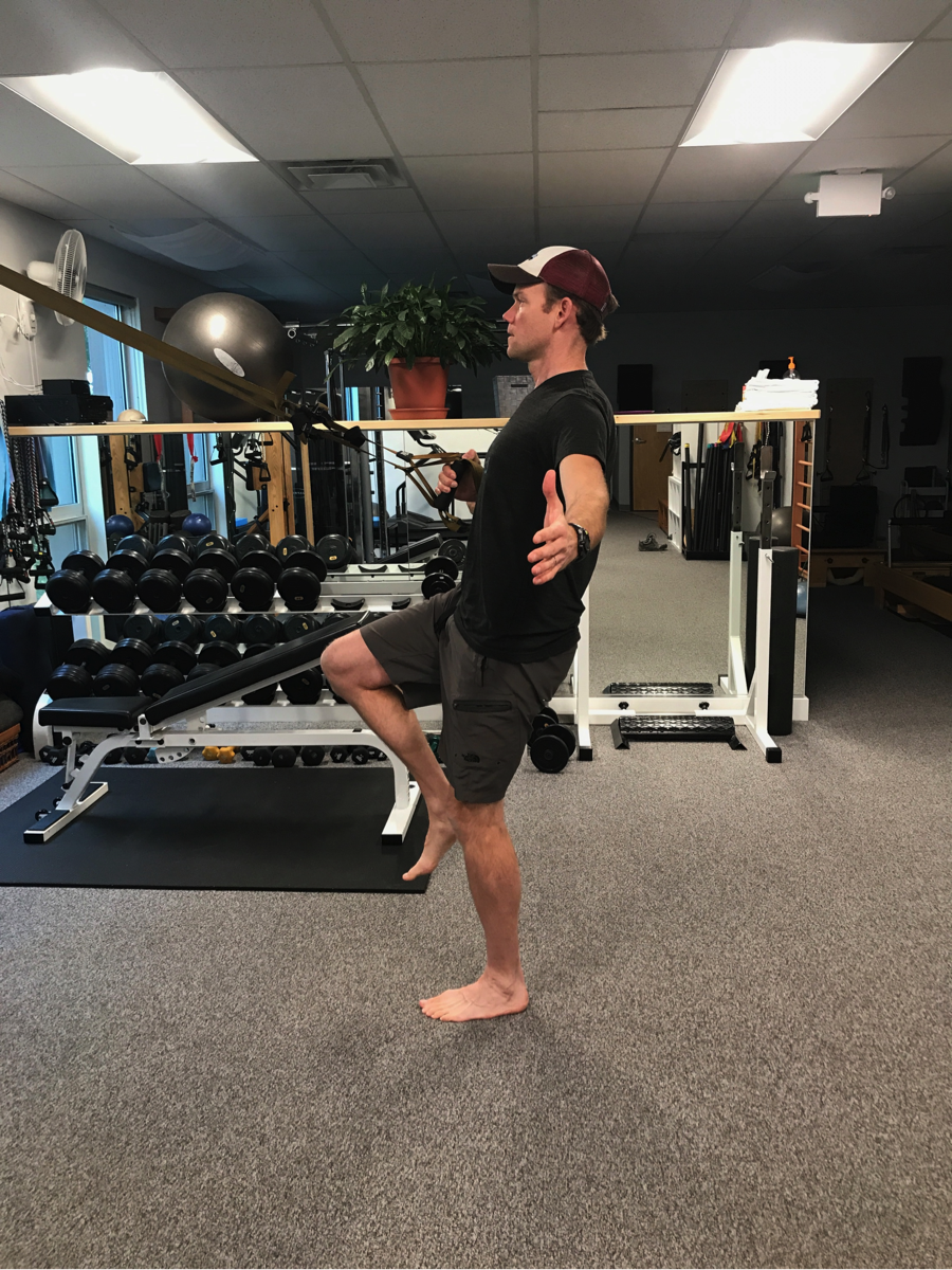 TRX-row-lunge-strength-training