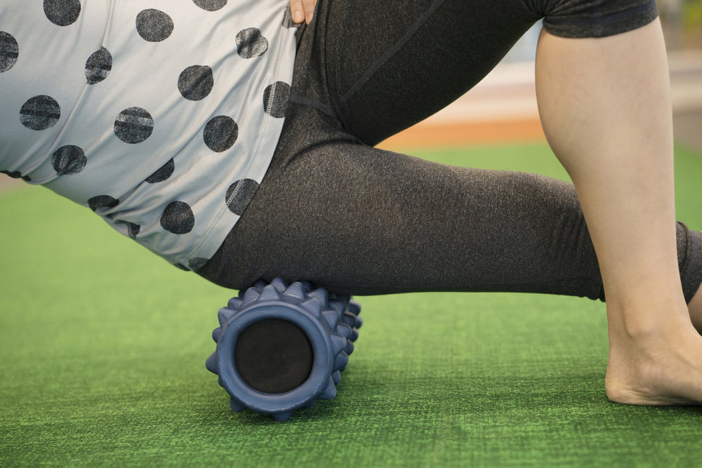 foam-rolling-IT-band-syndrome-pain
